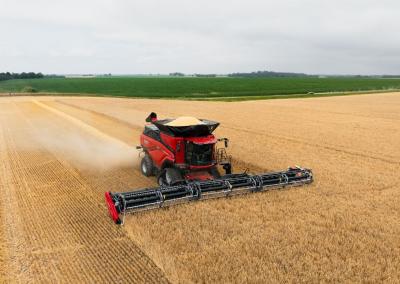 Labūnavos žemės ūkio bendrovės galingiausias Case IH kombainas AF10, kada nors pristatytas Europos rinkai, pirmą kartą buvo demonstruojamas klientams Lietuvoje.
