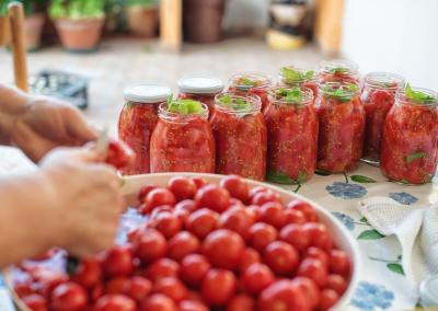 Konservuoti pomidorai