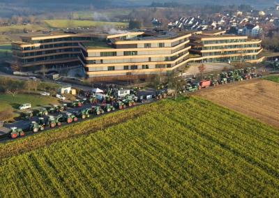 Ūkininkai blokavo ir centrinę 