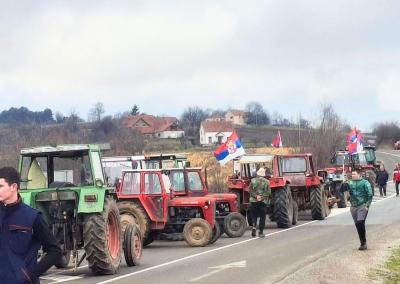 Serbijos ūkininkai blokavo magistralės atkarpą. Facebook nuotr.